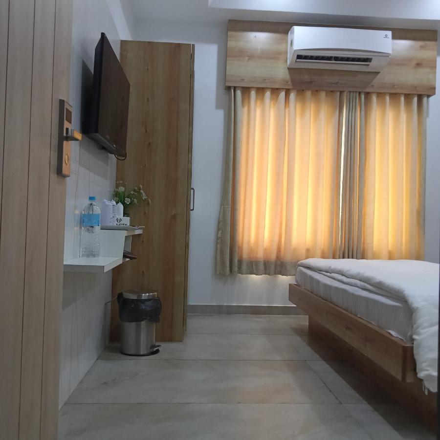 Hotel Fun City Navsari Exteriér fotografie